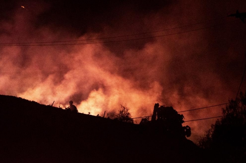 Около 150 пожара продължават да бушуват днес в източния австралийски