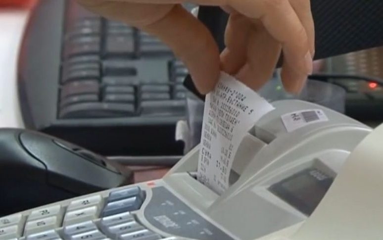 Инспектори от Националната агенция по приходите правят засилени проверки по