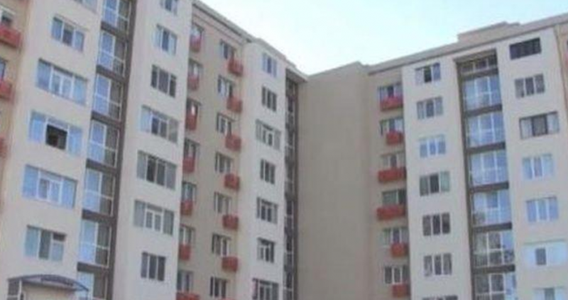 Жилищен блок 16 в зона А на бургаския ж к Меден