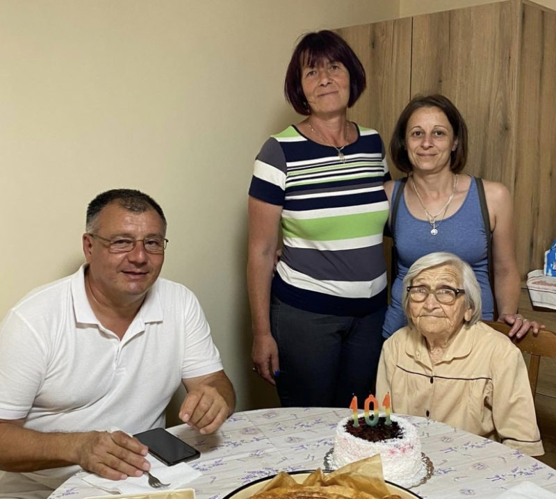 Рожден ден празнува днес баба Тодорка от врачанското село Челопек