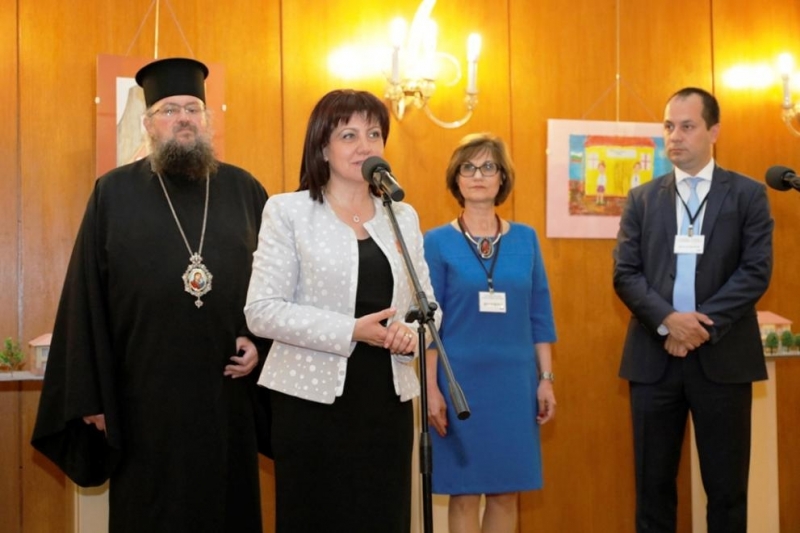 Председателят на Народното събрание Цвета Караянчева и кметът на Враца