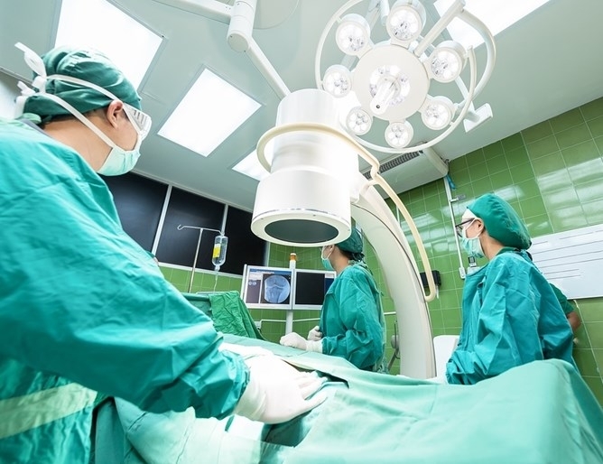 Момченцето което падна от 3 тия етаж на блок във Велико