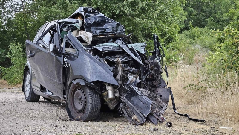 Извънредно! Тежка катастрофа край Видин взе жертва, има и ранена жена /снимки/