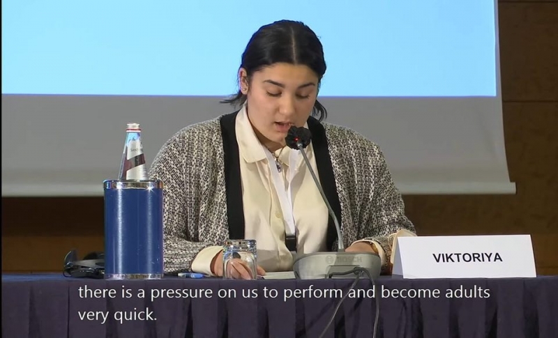 Председателят на Ученическия съвет при ППМГ Академик Иван Ценов