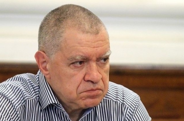 Михаил Константинов: Скандалите между ГЕРБ и БСП създават благоприятна почва за появата на трети играч