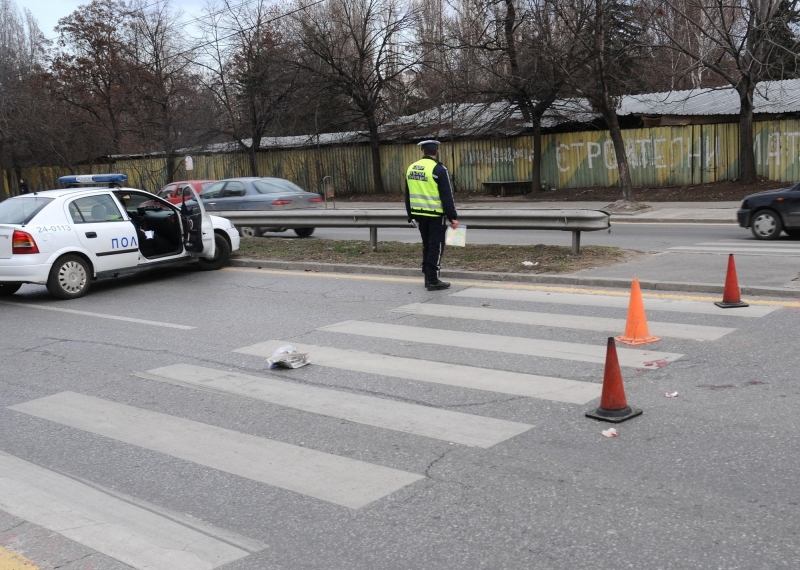 Шофьор блъсна младеж в Русе и избяга