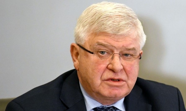 Здравният министър издаде заповед за възобновяване на дейности по асистирана