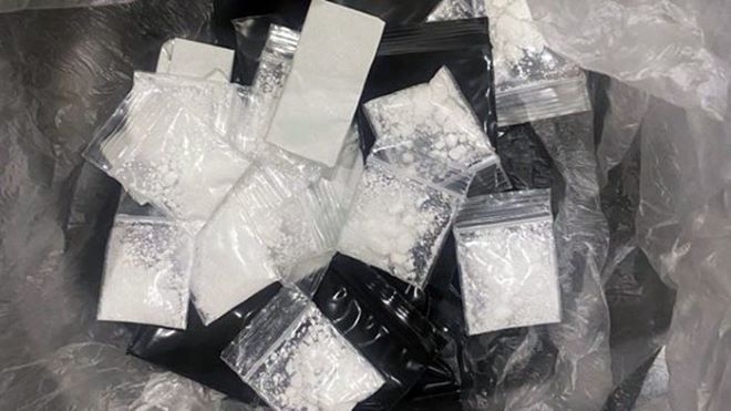 Удар на полицията! Хванаха надрусан шофьор във Враца, откриха много наркотици в колата и дома му