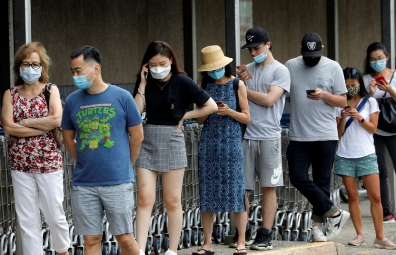 Кипър връща отново маски за предпазване от COVID 19 само месец