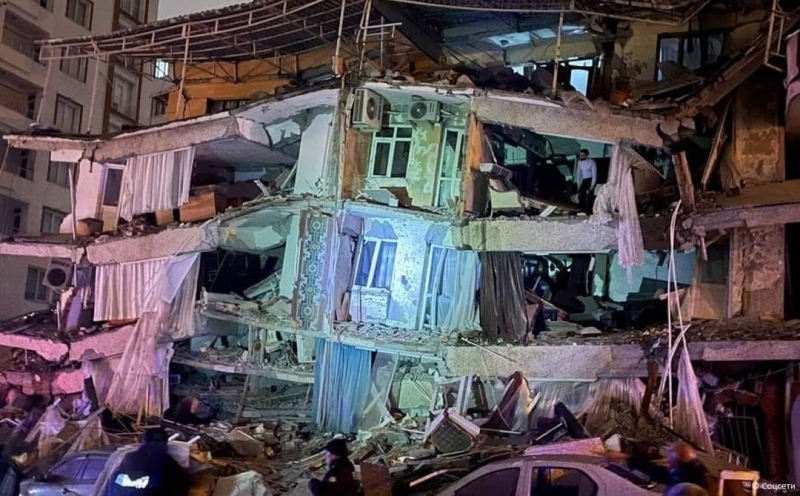 Броят на загиналите в Турция след опустошителното земетресение тази сутрин