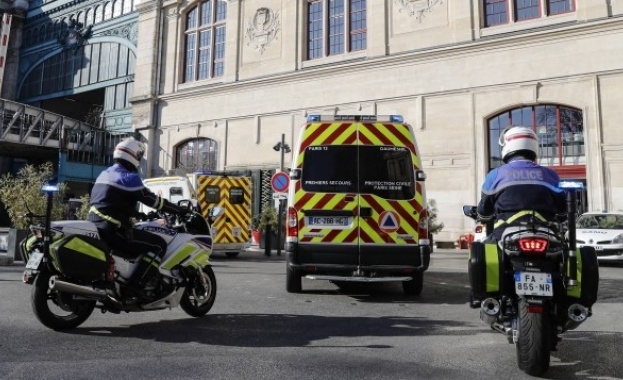 Трима души са задържани във Франция заради вчерашното нападение с