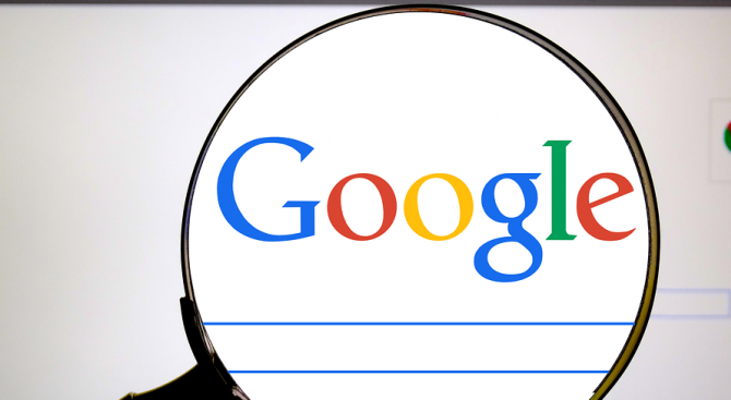Google, чиято компания майка е Алфабет, си партнира с компания