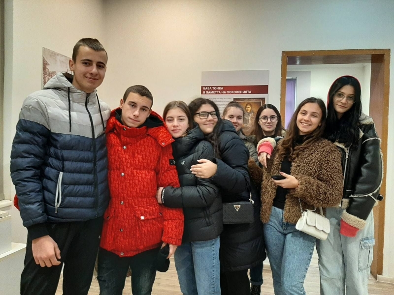 Ученици от СУ "Христо Ботев" във Враца посетиха паметни български места ...