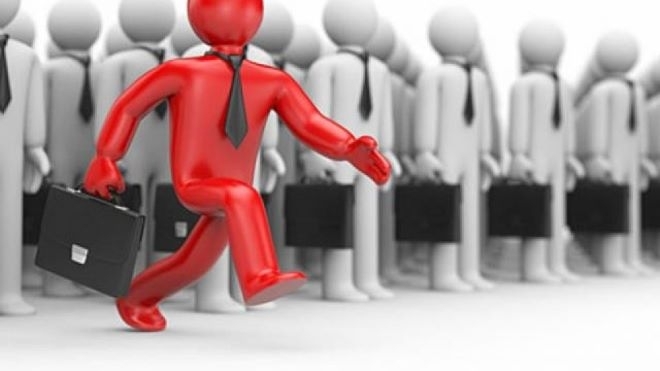 Заетите лица в България паднаха за първи път под нивото