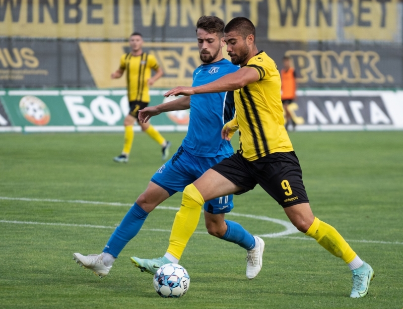 Втора загуба като гост с 0 3 допусна Левски Лом във