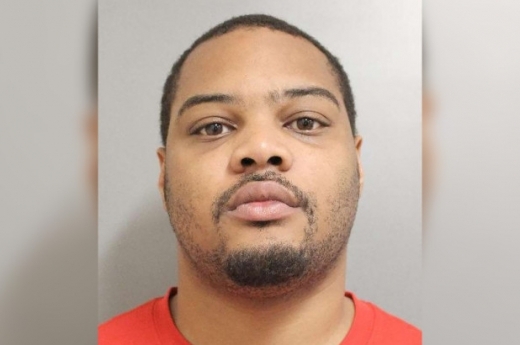 Джъстин Уошингтън млад учител от гимназия в Тексас бил отстранен