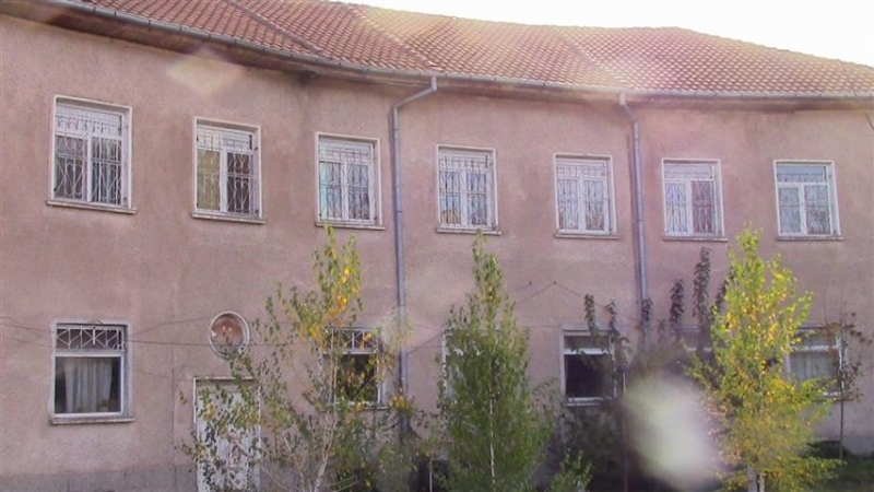 Центърът за настаняване от семеен тип за деца и младежи