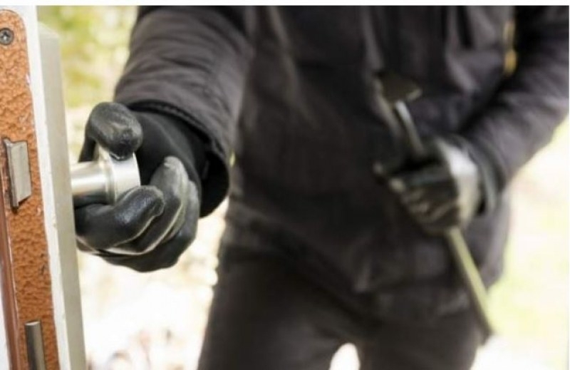 Служители на районното полицейско управление в Берковица разследват кражба на