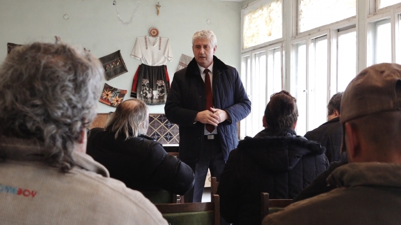 Намаляване на трафика на тежкотоварни камиони и поставяне на повече