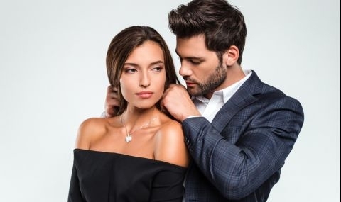 Основата на повечето женски манипулации е опит за събуждане на