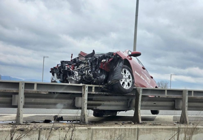 Мъж катастрофира на Е 79 между Враца и Монтана съобщиха от