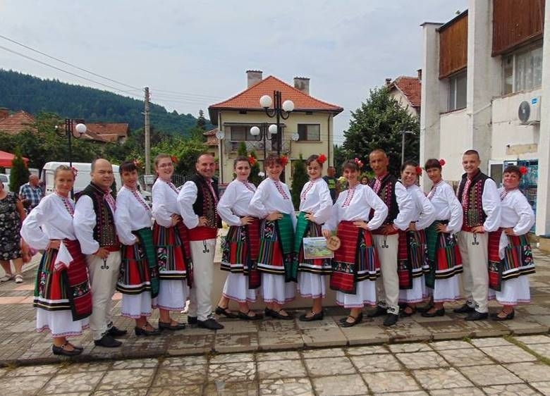 Открит урок по български народни танци ще проведе Клуб за