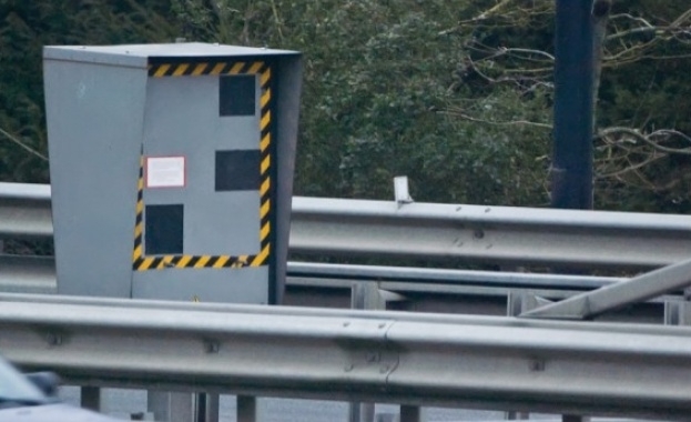 Само за месец и половина камера край път в Швейцария