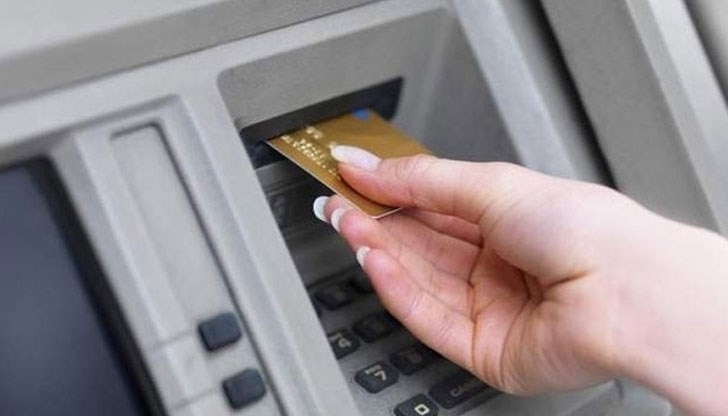 18 годишна крадла задигна и източи дебитна карта във Врачанско научи