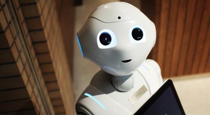 Ива владее английски и китайски а от скоро се учи