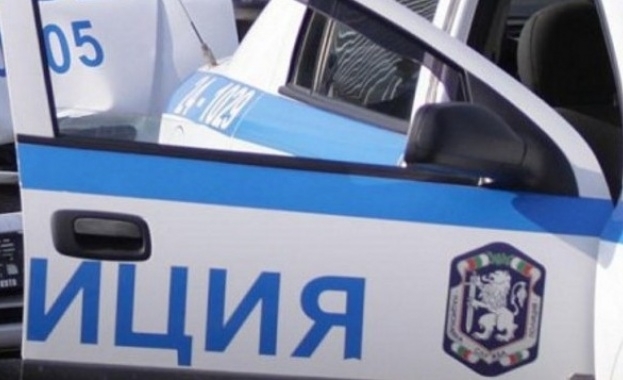 Специализирана полицейска акция се провежда в Бургас. Тя е насочена
