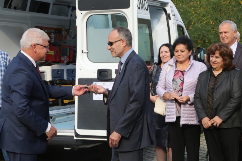 Нови линейки са осигурени и за центровете за спешна медицинска