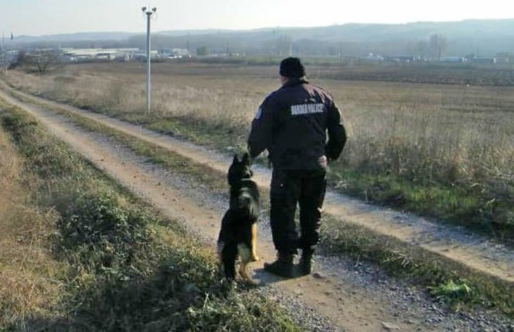 Полицаи откриха невредими две деца изгубили се вчера край Любимец