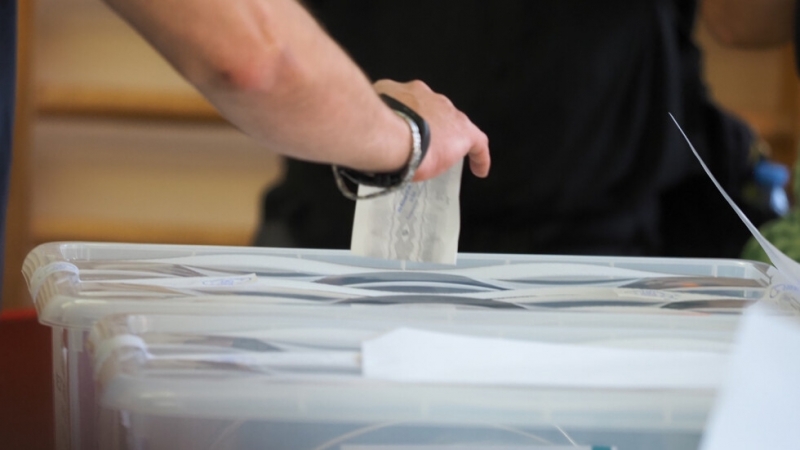 29 е избирателната активност към 19 00 часа на вота за