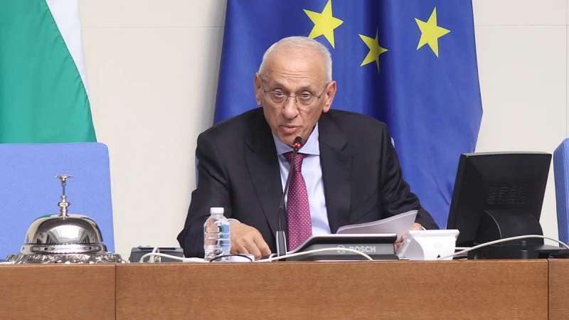 Силви Кирилов от Има такъв народ който е най възрастният народен