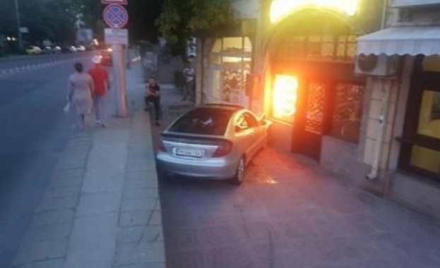 Пазарджиклия сътвори невъзможното Успя да се приземи от пътното платно