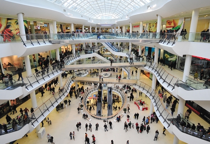 България мол който се намира на пресечката между булевард България