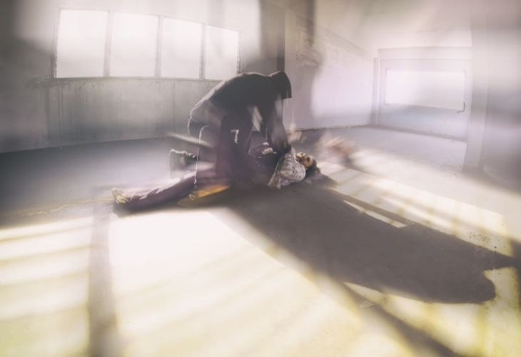 19 годишно момиче от Айтос е починало след побой съобщиха от