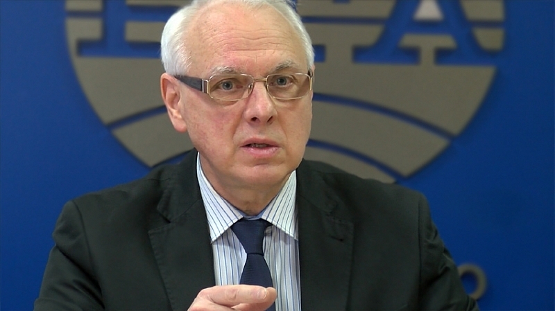 Според журналиста Велизар Енчев цялото обединение между патриотите е една