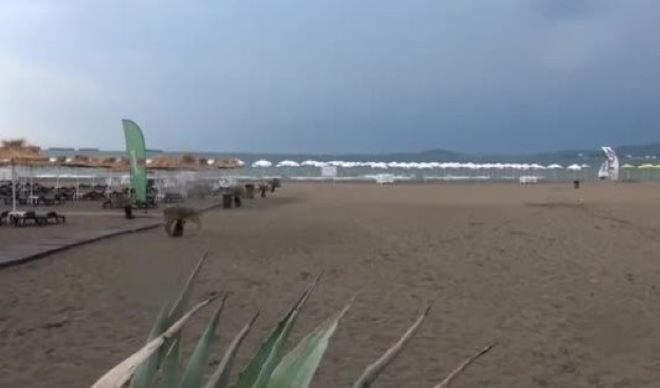 8 годишното момченце което бе поразено от мълния на плажа в