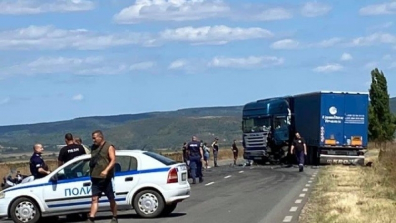 Младо семейство с бебе на три месеца пострада при тежка