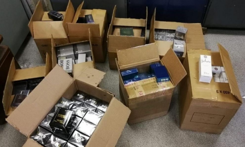 10 122 контрабандни парфюма задържаха митнчари на ГКПП Дунав мост