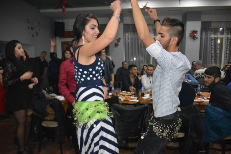 Пиян младеж набил съседа си навръх Банго Васил в ромската