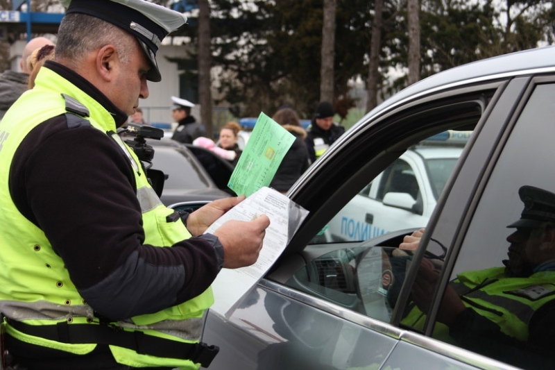 Мъртво пиян водач юркал колата си из Берковица съобщиха от