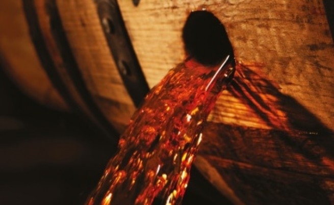 Склад с бърбън в САЩ се срути а хиляди бурета