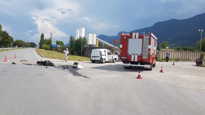 Джигит катастрофира с крадена кола във Враца научи BulNews
Пътният инцидент