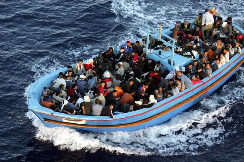 75 души са в неизвестност след потъване на лодка с мигранти край Тунис