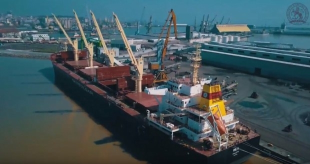 Параходство Български морски флот се обзаведе със свръхмодерен кораб на