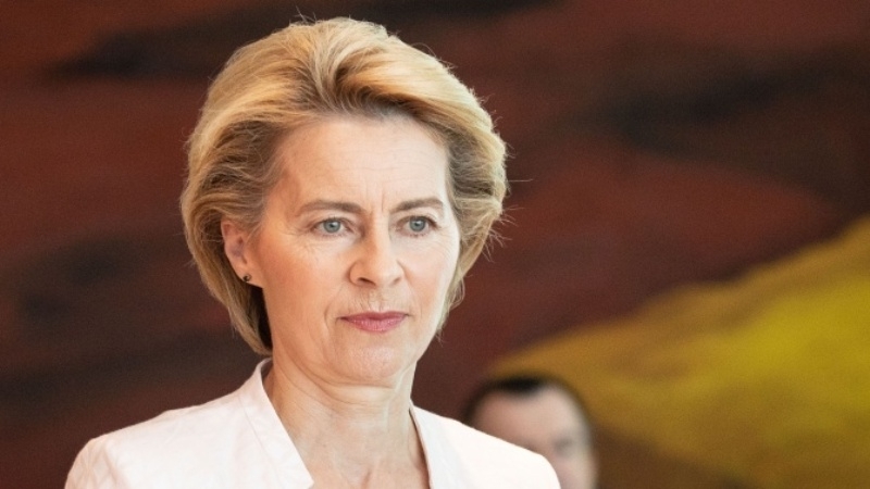 Председателят на Европейската комисия ЕК  Урсула фон дер Лайен пристигна в София по повод