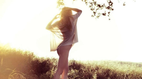 Фотографът Майкъл Шмид жиивее в Лос Анджелис и работи в