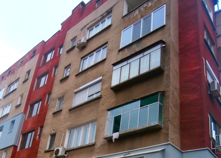 Частен съдебен изпълнител продава на търг тристаен апартамент във Видин